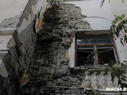 В Волгоградской области управляющие компании заявили о желании подлатать 599 из 11 тыс. домов