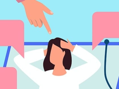 О терапевте оставили негативный отзыв. Врач посчитала, что сообщение порочит её деловую репутацию и подала в суд на предполагаемого автора сообщения и учредителя сайта.