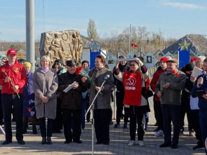 Главная волгоградская коммунистка приняла участие в торжественной закладке неподалеку от Камышина