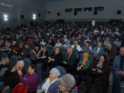 ВОЛЖСКИЕ ОБЩЕСТВЕННИКИ ВСТРЕТИЛИСЬ С ДОВЕРЕННЫМ ЛИЦОМ КАНДИДАТА НА ДОЛЖНОСТЬ ПРЕЗИДЕНТА РФ ВЛАДИМИРА ВЛАДИМИРОВИЧА ПУТИНА ЛЬВОМ АЛЕКСАНДРОВИЧЕМ АЛФЕРОВЫМ