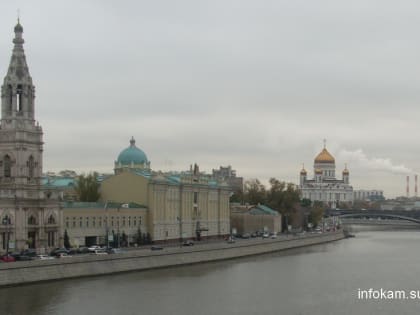 В Госдуме предложили сделать День Святой Троицы и Пасху выходными