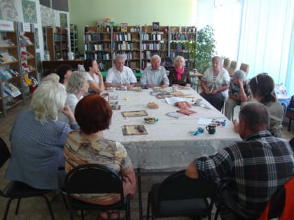 В память о священномученике Николае Попове в городских библиотеках проходят встречи с читателями