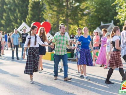 Веселые контрдансы: шотландские танцы пройдут в Томске под открытым небом