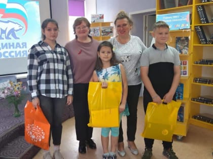 Более 700 школьных комплектов получили дети Томской области к 1-му сентября