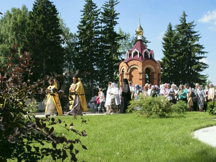 В день памяти святых апостолов Петра и Павла кафедральный собор епархиального центра отметил престольный праздник