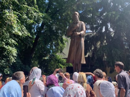 В Томске открыт памятник святому Феодору Томскому