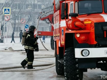 Томич отравился угарным газом при пожаре в двухэтажном доме