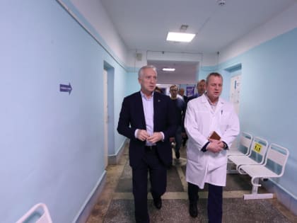 Владимир Мазур потребовал срочного ремонта хирургического отделения Первомайской больницы