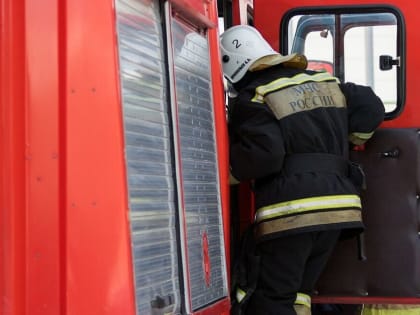 В Томске пожарные тушили вспыхнувший хлебный ларек