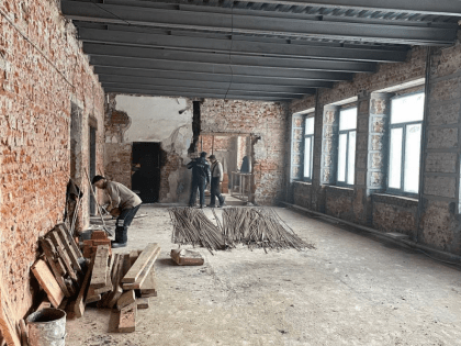 Мэрия: ремонт в лицее №8 закончен менее чем на половину