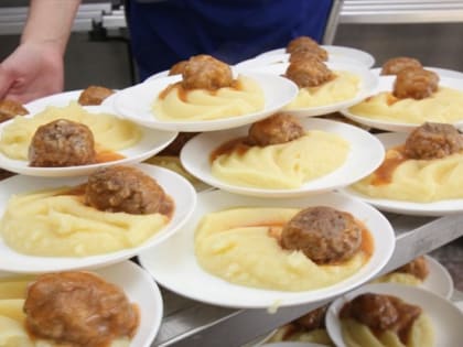 Стоимость бесплатного обеда в томских школах за год выросла на 6,85руб