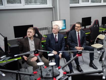 Томский губернатор поддержал инициативу Путина по обучению школьников управлению дронами