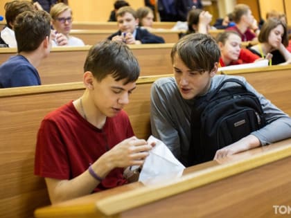 Красиво одеться или соврать про похороны: томичи рассказывают о самых необычных экзаменах в университете