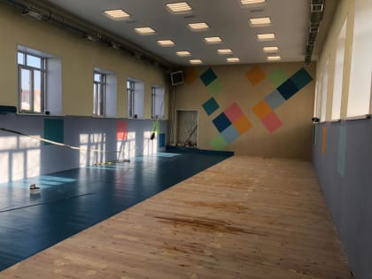 Александр Суходолов провел выездное совещание по школам, где идет капремонт