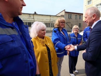 Владимир Мазур поздравил работников скорой помощи с профессиональным праздником