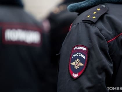 Томская полиция ищет мужчину, повредившего автомобиль на улице Жуковского