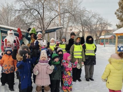 Полицеские напомнили детям правила дорожного движения