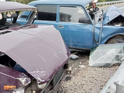 Один человек погиб, еще один доставлен в больницу после ДТП на томской трассе