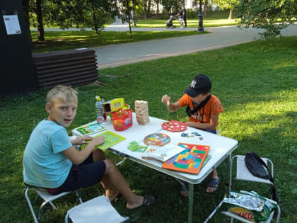 Прогулка по черно-белым полям на Ново-Соборной