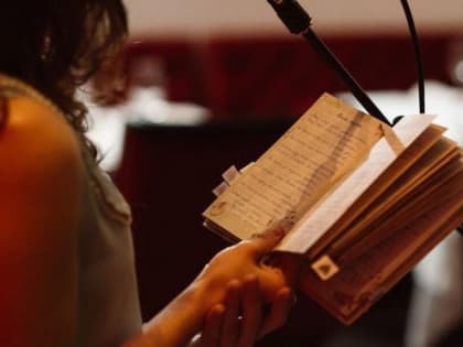 Продолжение литературных вечеров в «2+Ку»: томские актеры прочтут произведение Гоголя