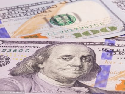 Банк России продлил ограничение на снятие наличной валюты