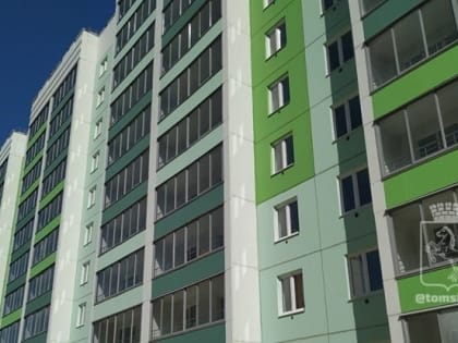 Внутри был ребенок: в томской многоэтажке лифт совершил аварийную остановку