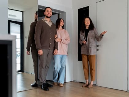 Объем выдачи ипотечных кредитов в России в апреле сохранился на уровне ажиотажного марта