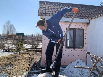 Молодогвардейцы Томской области помогли семье мобилизованного