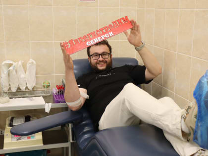 Месячник корпоративного донорства СХК: 36 новых доноров, 32 образца крови в Федеральный регистр!