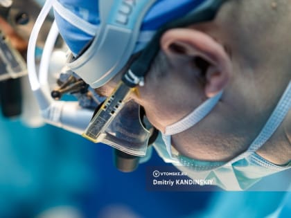 Врачи Асиновской больницы удалили женщине огромную опухоль, спрятанную в забрюшинном пространстве