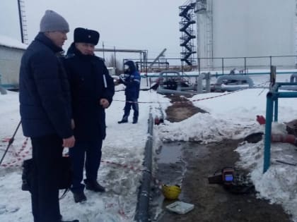 Трое работников получили травмы при аварии в Томской области