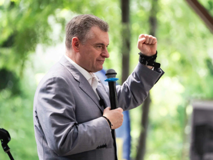 ЛДПР предложила не применять дисциплинарное взыскание за опоздание на работу в жару