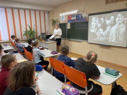 13 марта 2023 года во всех школах России в рамках курса «Разговоры о важном» прошли занятия, посвящённые 110-летию со дня рождения советского писателя и поэта, военного корреспонде