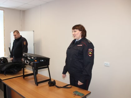 Северские полицейские совместно с общественниками провели познавательное мероприятие для студентов