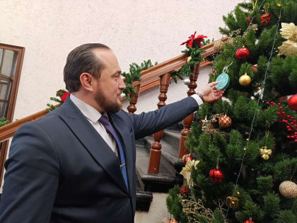 Городские депутаты приготовили подарки участникам «Ёлки желаний»