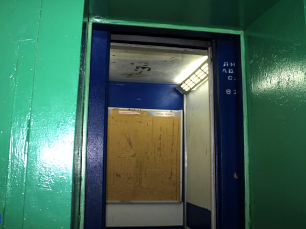 Судом объявлен в розыск томич, напавший на девочку в лифте