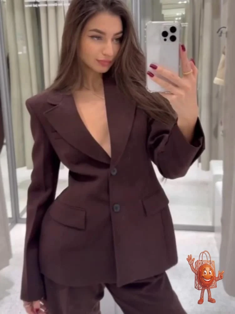 Set de Traje Elegante: Blazer + Falda Mini por Solo €11.15