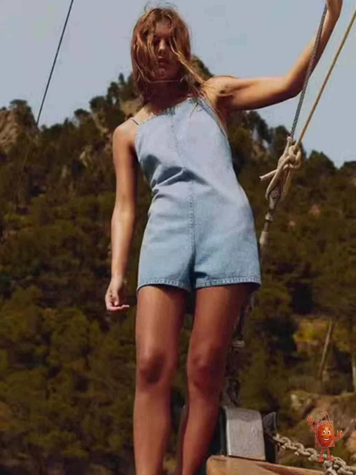 Overall de Mezclilla Corto Sin Espalda: ¿Vale €26 Este Verano?