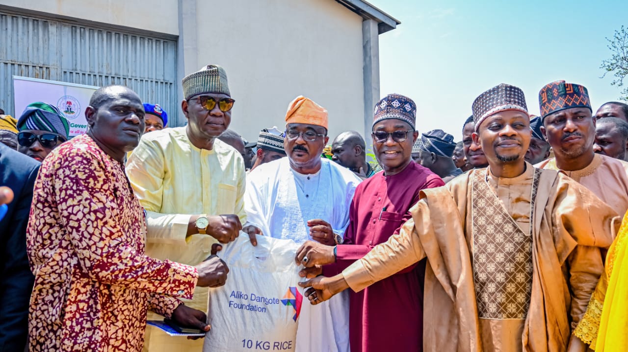 Dangote donates 25,000 bags of rice to Kwara residents - FinancialEDGE