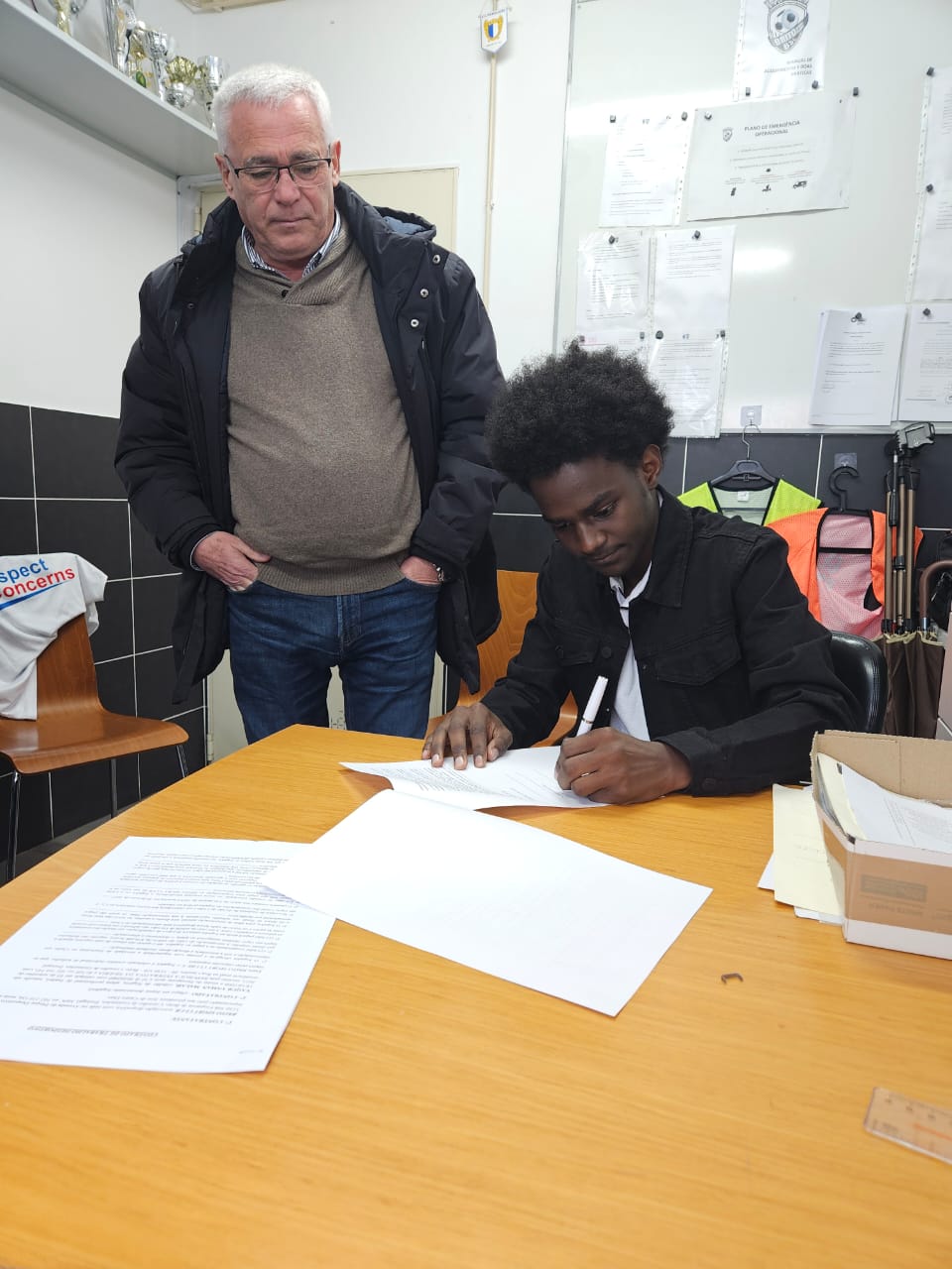 Portugal Football Club Signs on 19-Year-Old Nigerian- born Footballer, Yaqub Usman-Malah - FinancialEDGE
