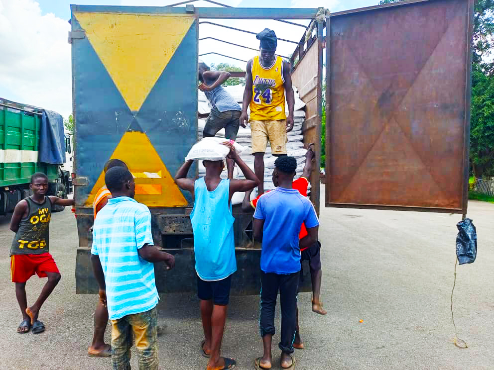 Aliko Dangote foundation donates 10,000 bags of rice to Enugu state