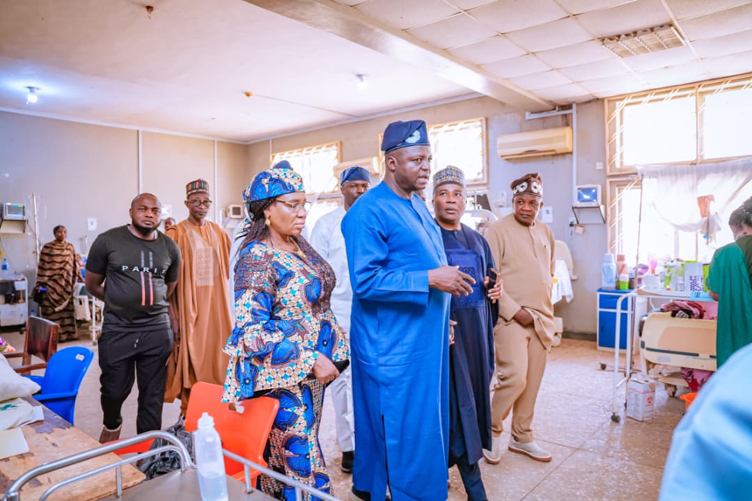 APC National Chairman, Prof. Nentawe Yilwatda Visits Angwan Rukuba Attack Victims, Donates N15 Million, Vows End to Killings in Plateau