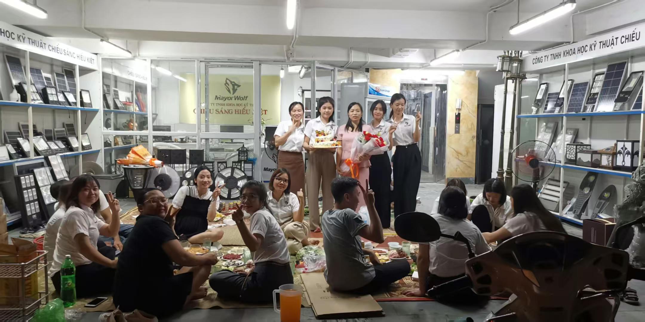 Mayor Wolf International Office