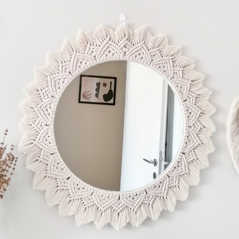 HQ35 Macrame Mirror