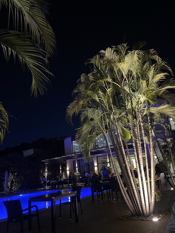 BluCabana Restaurant & Cafe