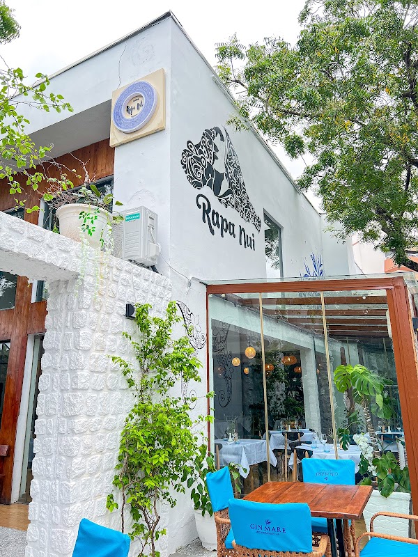Rapa Nui Lagos