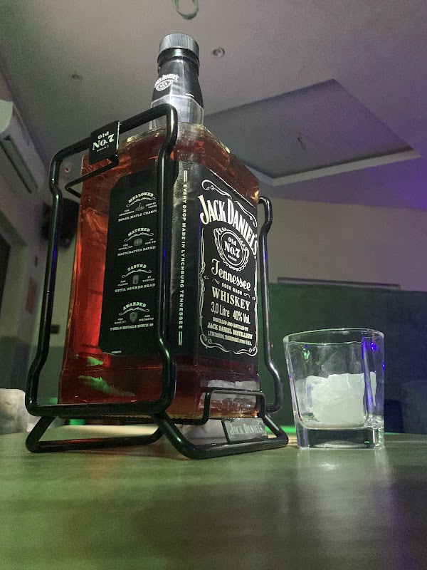 LaBella Lounge
