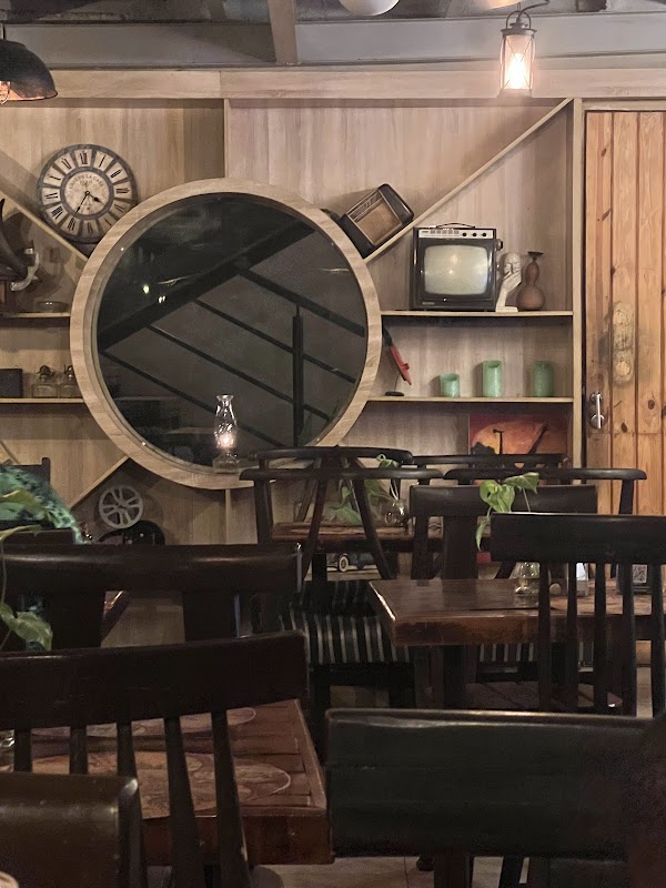 Afefeyeye Restaurant and Bar