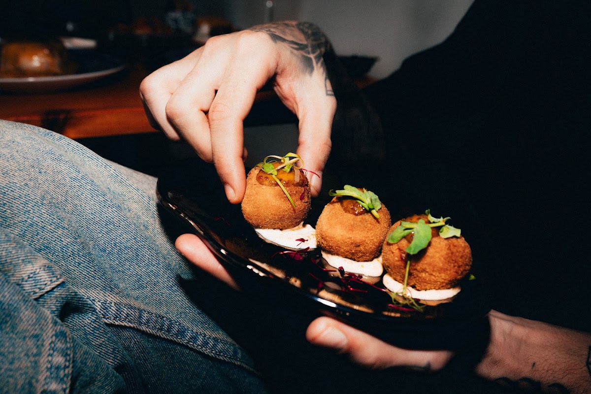Irreverente Food and Wine