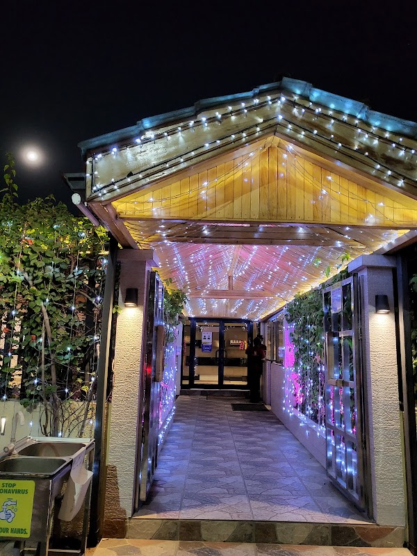 B.L. Restaurant, Bar and Cafe